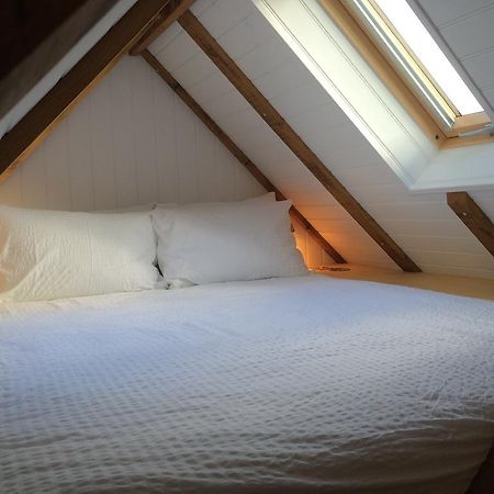 Shepherds Barn West Dean ภายนอก รูปภาพ