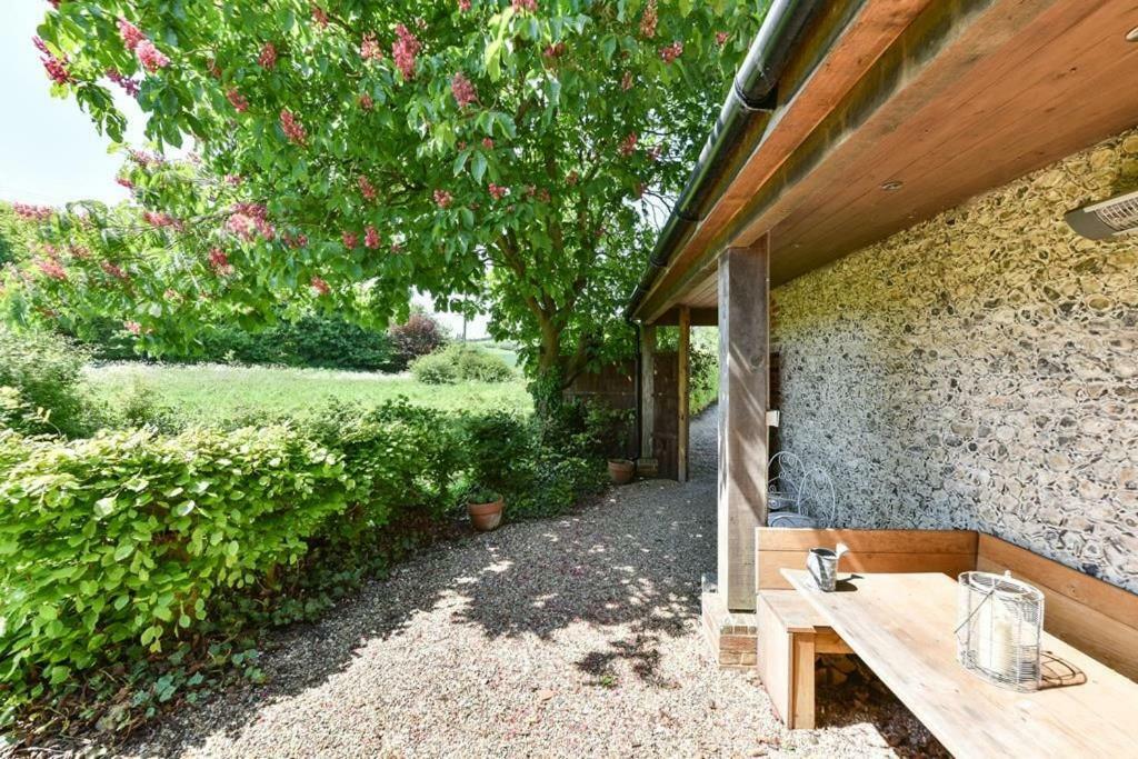 Shepherds Barn West Dean ภายนอก รูปภาพ